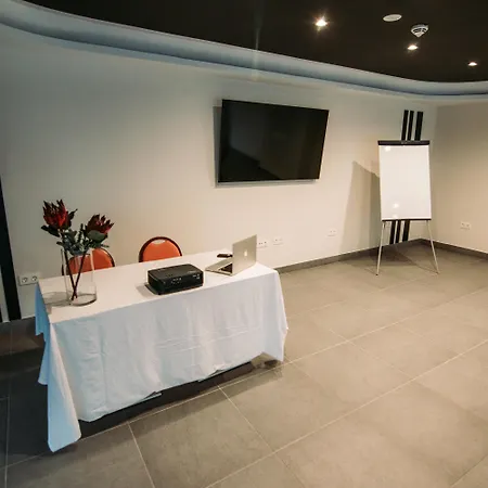 Hotel Urban Anaga 4*